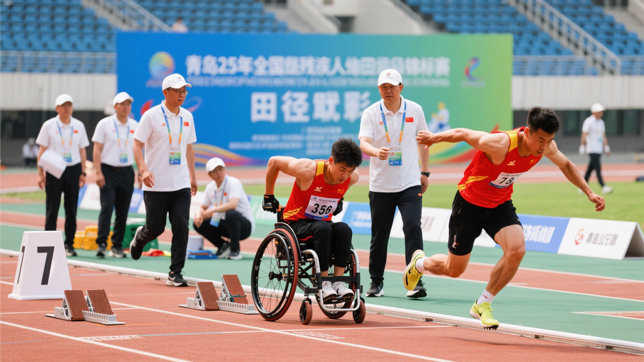 更衣室内部 更衣室内部